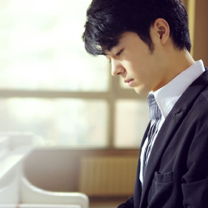 赤裸航空女服务员√视频
